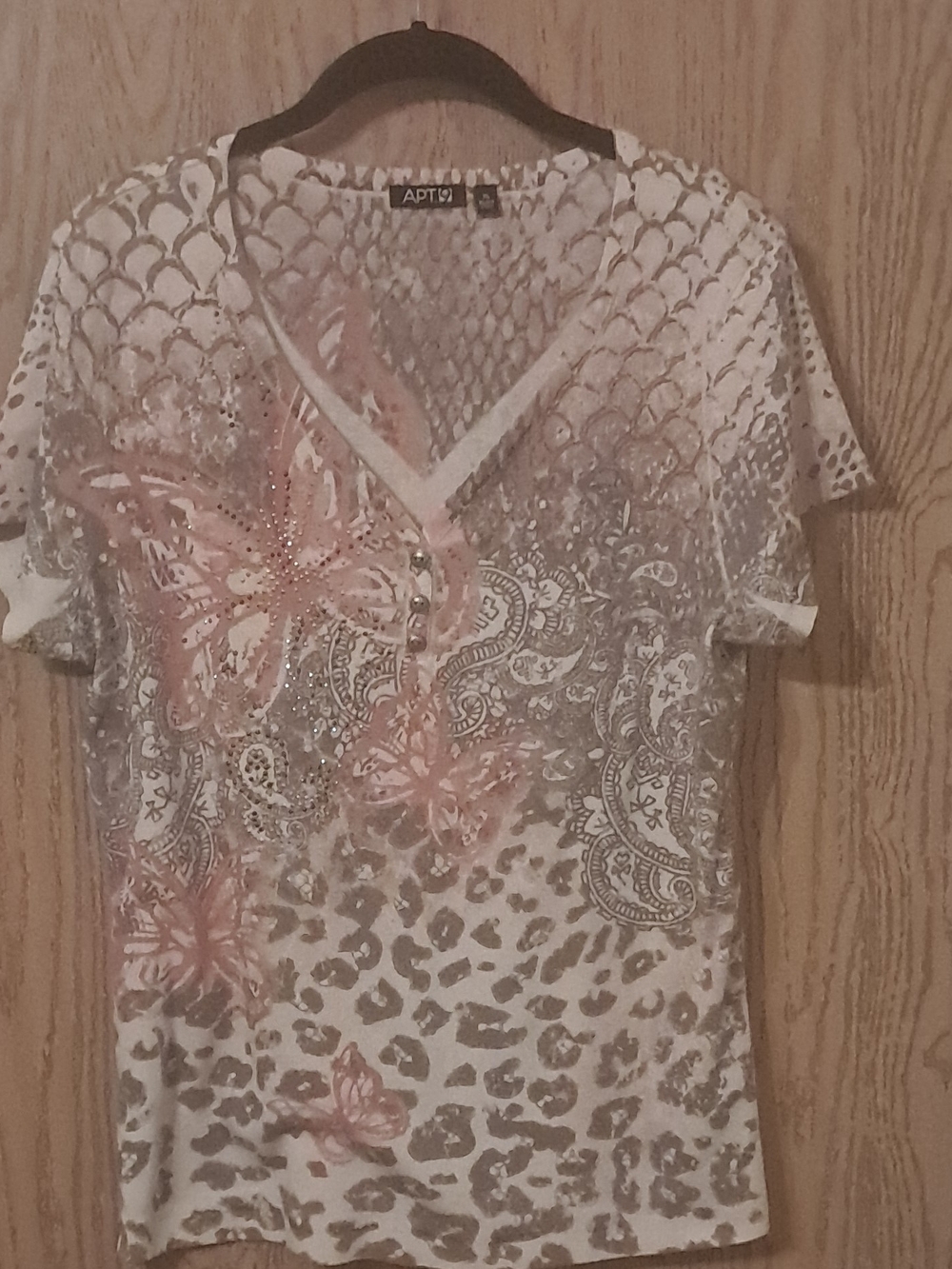 APT. 9 White & Pink Butterfly Print V-Neck Top XL